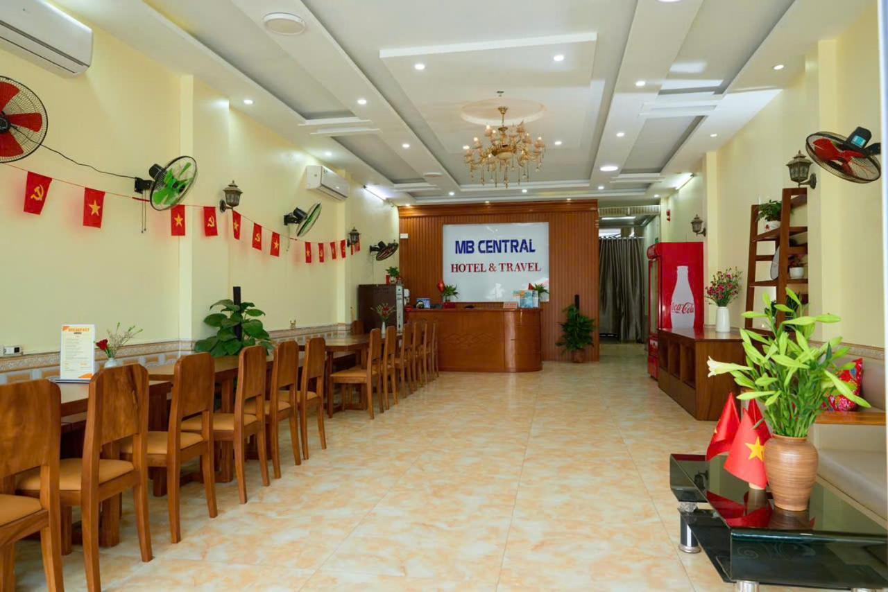 Mb Central Hotel Cat Ba Island Bagian luar foto